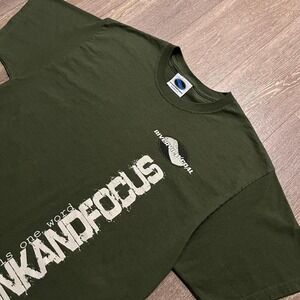 Green‎ & white vintage Y2K skater tee